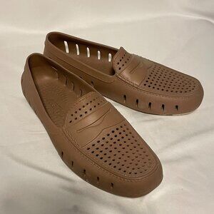 Men's Size 10 Brown with White Bottom Waterproof Country Club Style Floafers